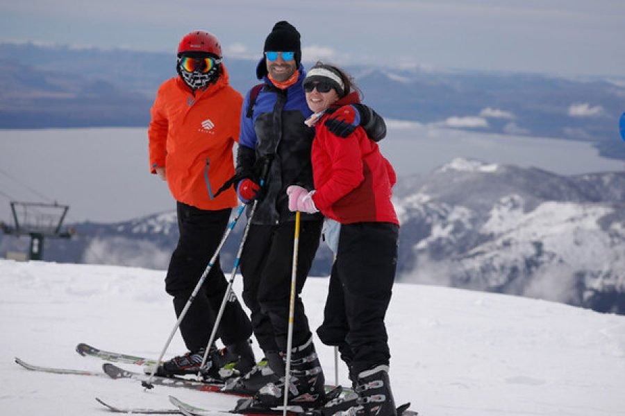 Clase grupal de Ski / Snowboard por persona 2hs + equipo